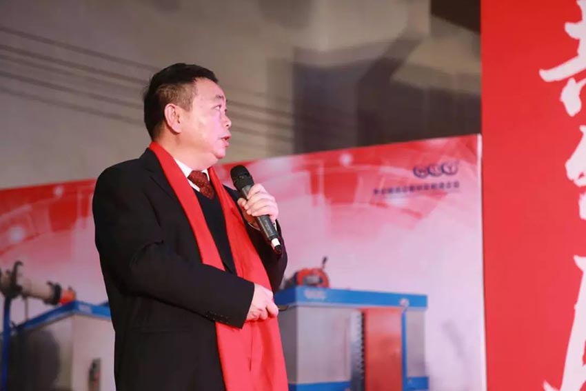 “黨領(lǐng)合作共發(fā)展 眾聚匠心鑄品牌”萬達(dá)業(yè)主題年會隆重舉行